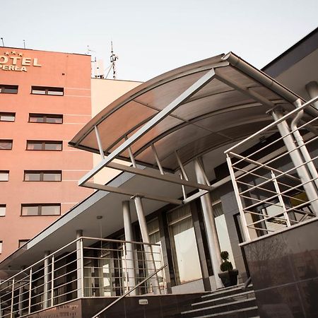 Perla Hotel Olesnica  Exterior photo