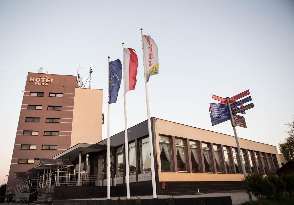 Perla Hotel Olesnica  Exterior photo